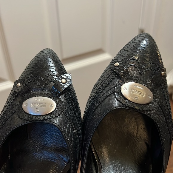 Vintage Snakeskin Fendi Pointed Toe Heels With Bow Detail - Picture 1 of 8